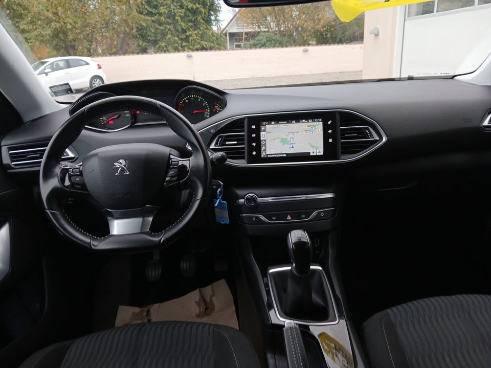 Peugeot 308 1,2 e-THP 110 Active SW 5d