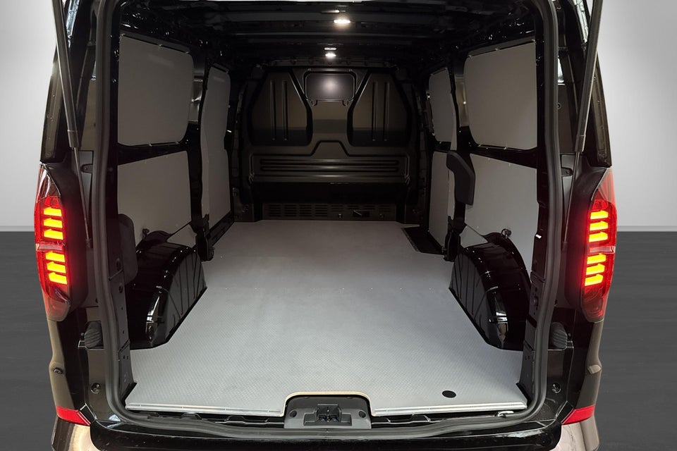 VW Transporter 2,0 TDi 170 Comfort Kassevogn aut. LWB