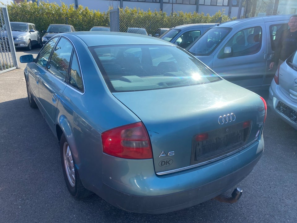 Audi A6 2,4 V6 Tiptr. 4d