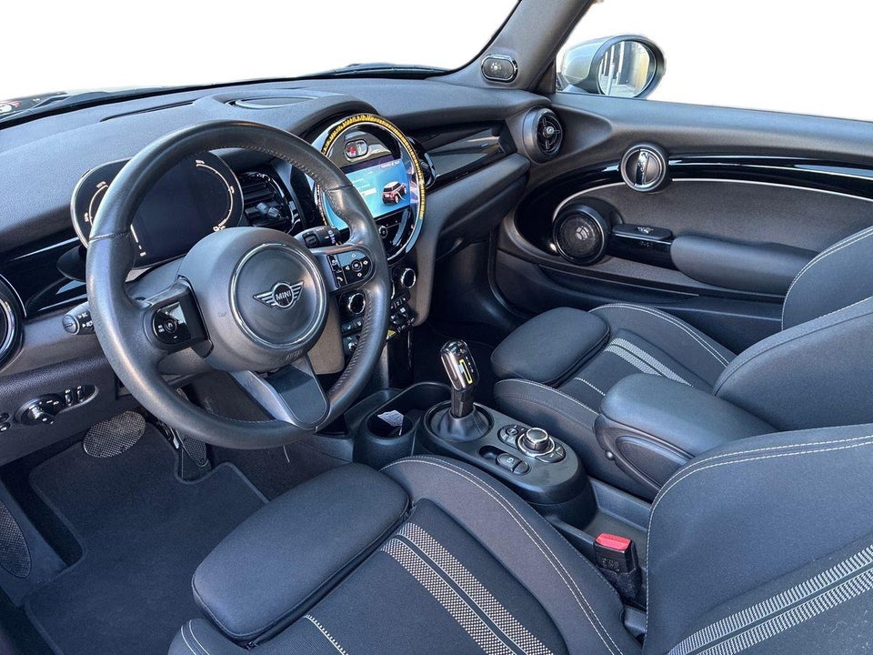 MINI Cooper SE Edition Premium Plus 3d