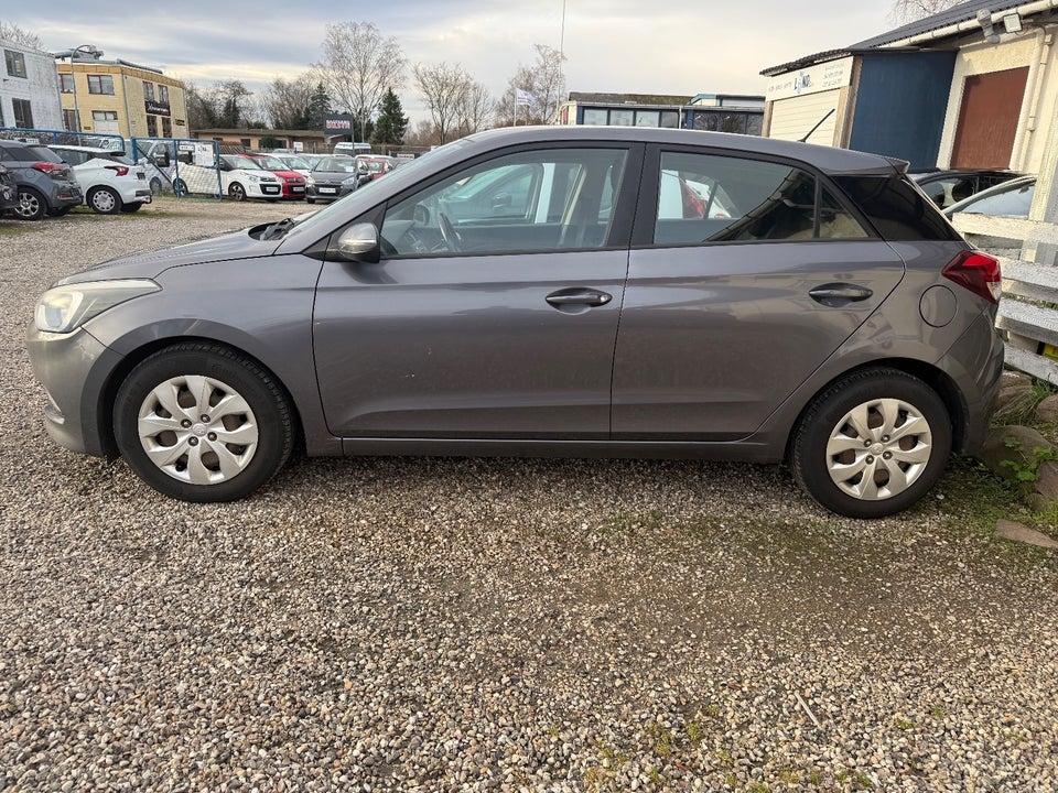 Hyundai i20 1,25 Trend 5d