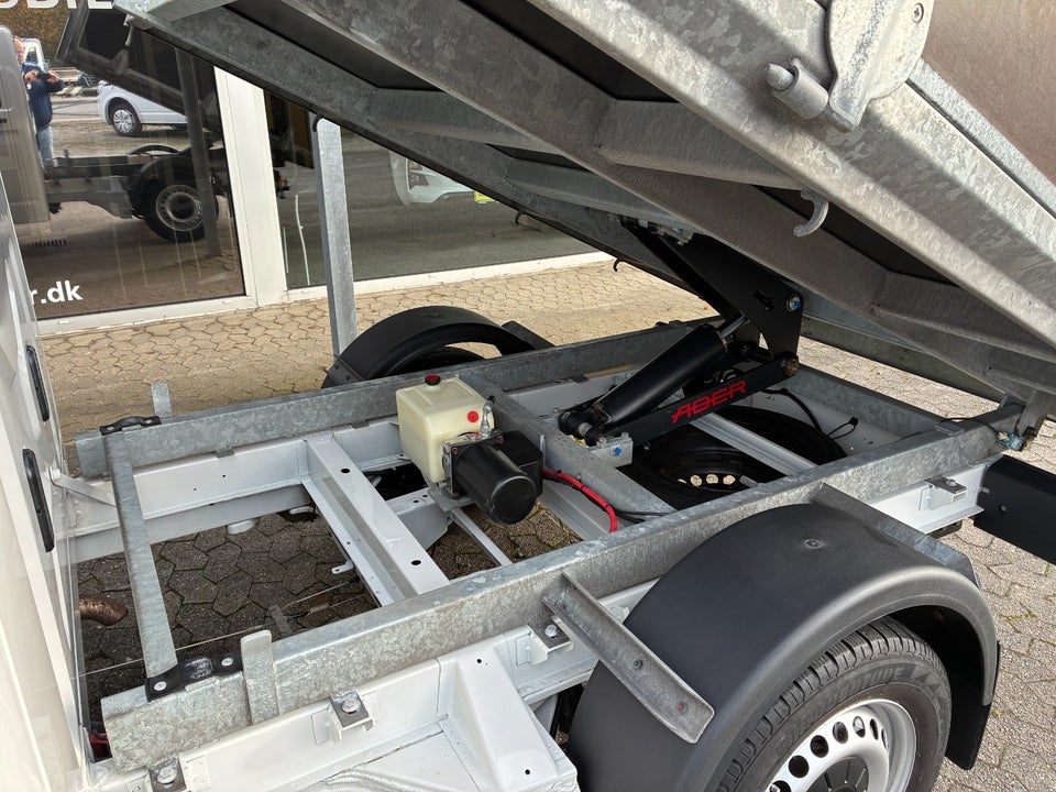 VW Transporter 2,0 TDi 102 Db.Kab m/lad 4d