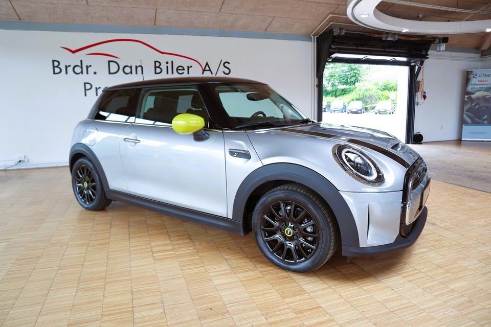 MINI Cooper SE Classic Trim 3d