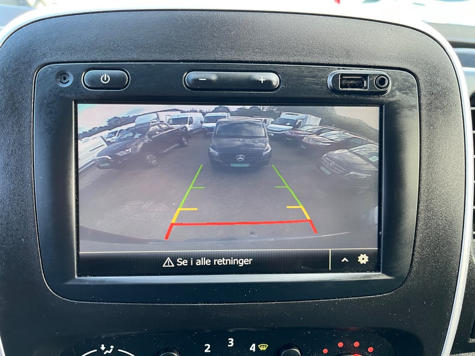 Renault Trafic T29 2,0 dCi 120 L2H1