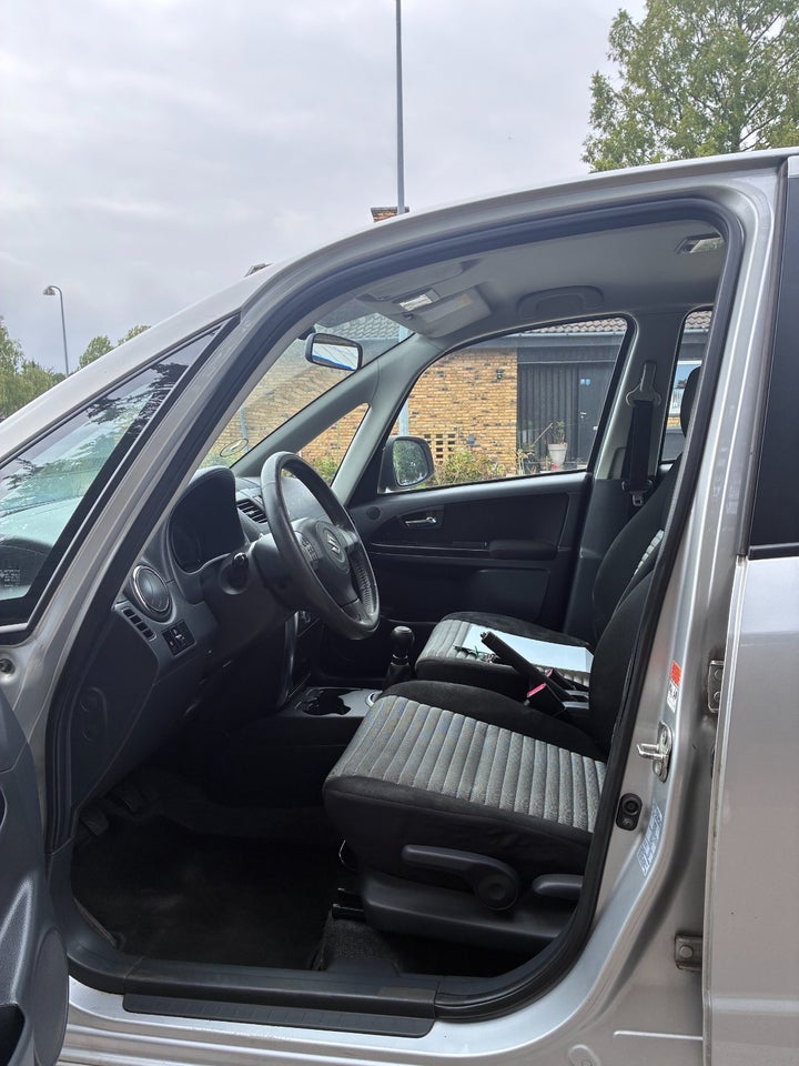Suzuki SX4 1,6 CombiBack GL 5d
