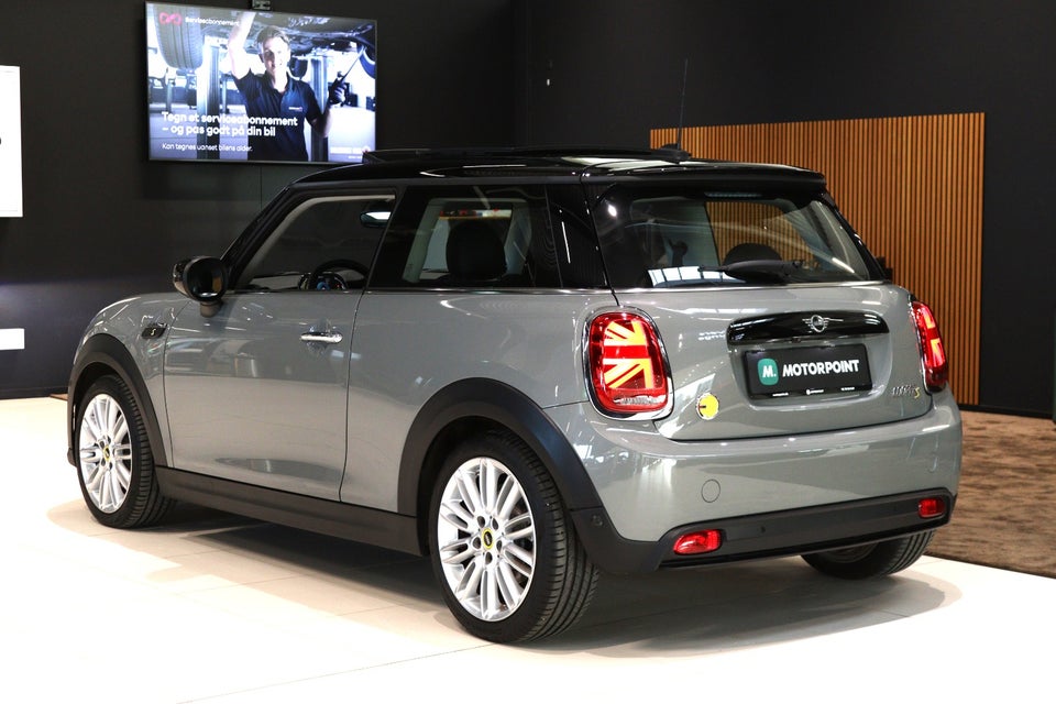 MINI Cooper SE Camden 3d