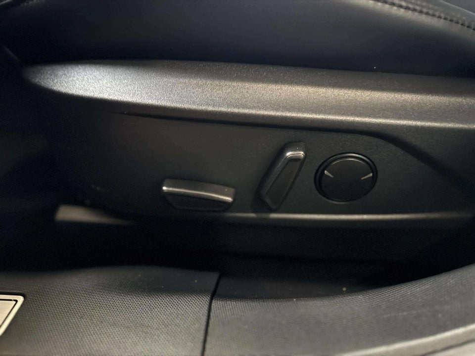 Ford Mustang Mach-E 70 Premium Standard Range 5d