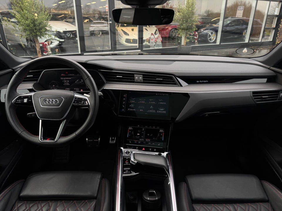 Audi Q8 e-tron 55 S-line Black Edition quattro 5d