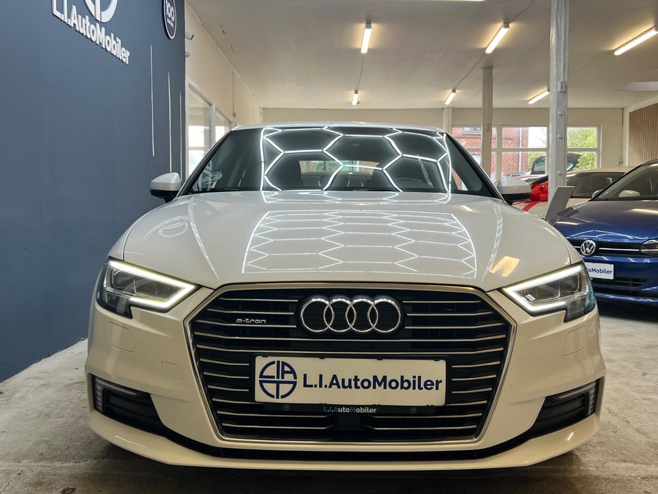 Audi A3 1,4 e-tron Sportback S-tr. 5d