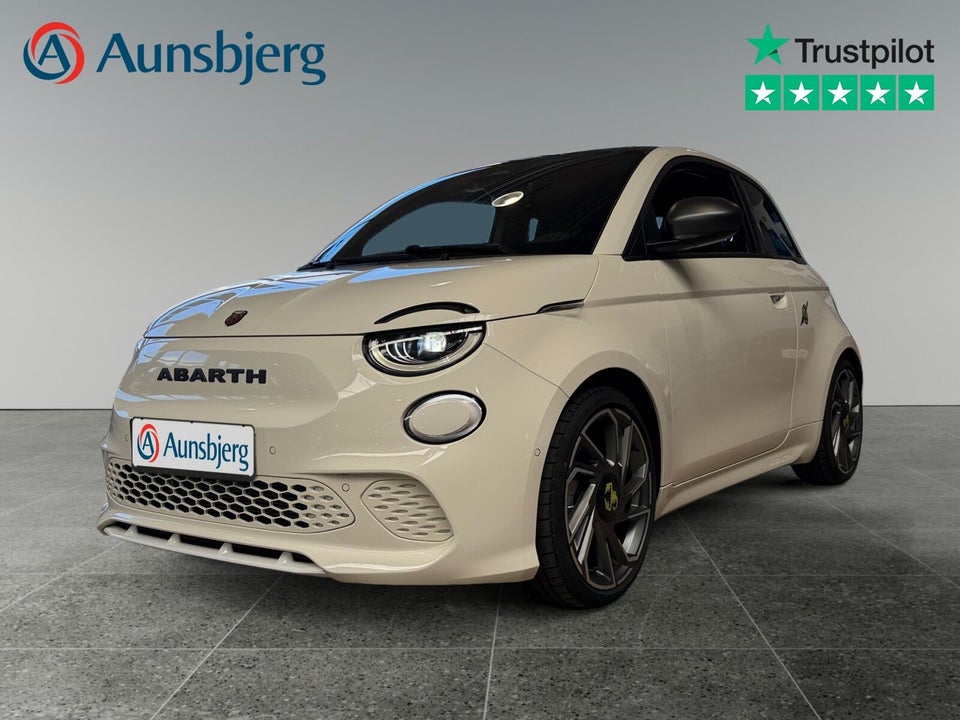 Abarth 500e Scorpionissima 3d