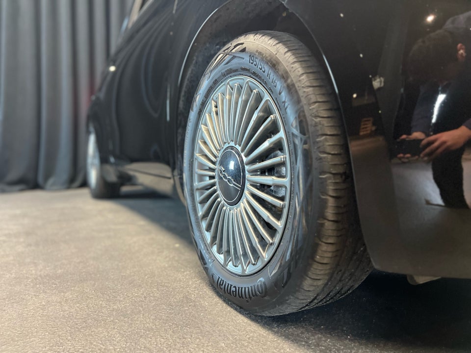 Fiat 500e 42 Icon 3d