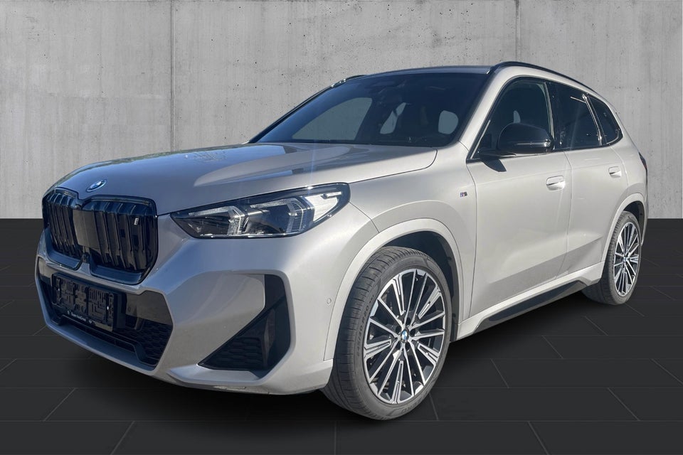 BMW iX1 xDrive30 Fully Charged M-Sport 5d