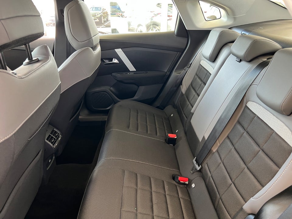 Citroën ë-C4 X 50 Plus 4d