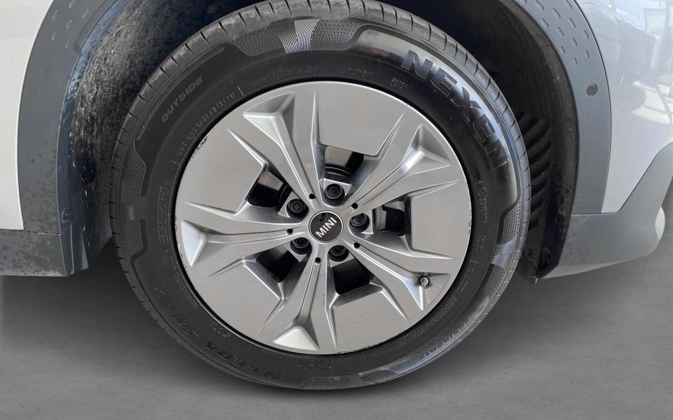 MINI Countryman E Essential Trim XS 5d