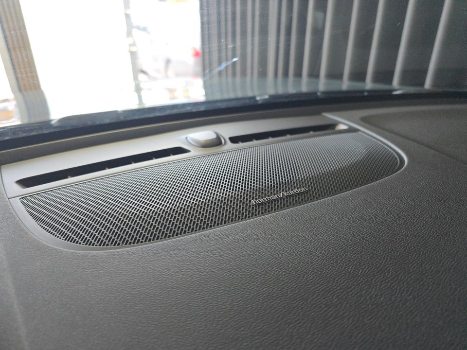 Volvo XC40 P8 ReCharge Twin R-Design 5d