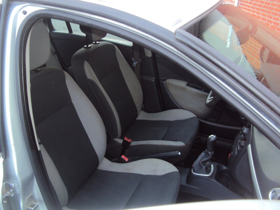 Renault Clio III 1,2 16V Expression Sport Tourer 5d