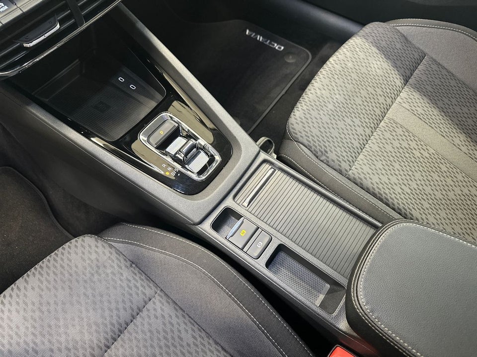 Skoda Octavia 1,4 TSi iV Plus Combi DSG 5d
