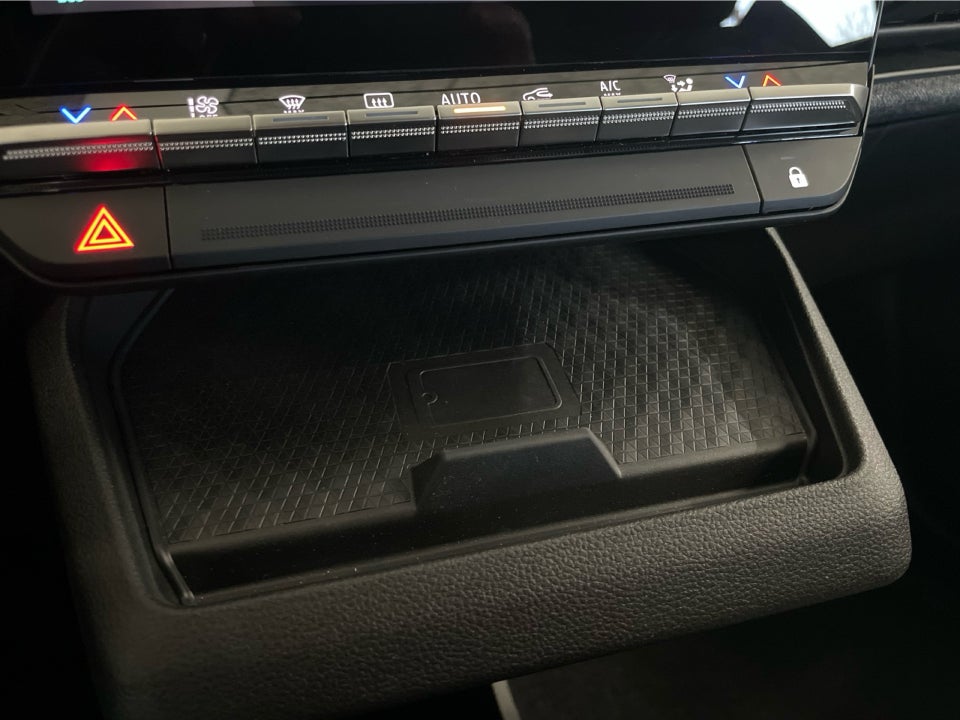 Renault Megane E-Tech 40 Equilibre 5d