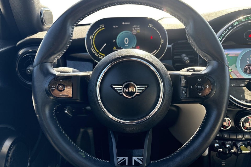 MINI Cooper SE Yours Trim 3d