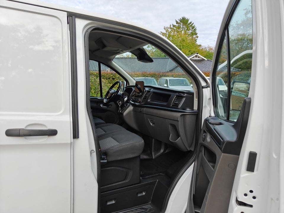 Ford Transit Custom 320 L2 2,0 TDCi 130 Trend aut.