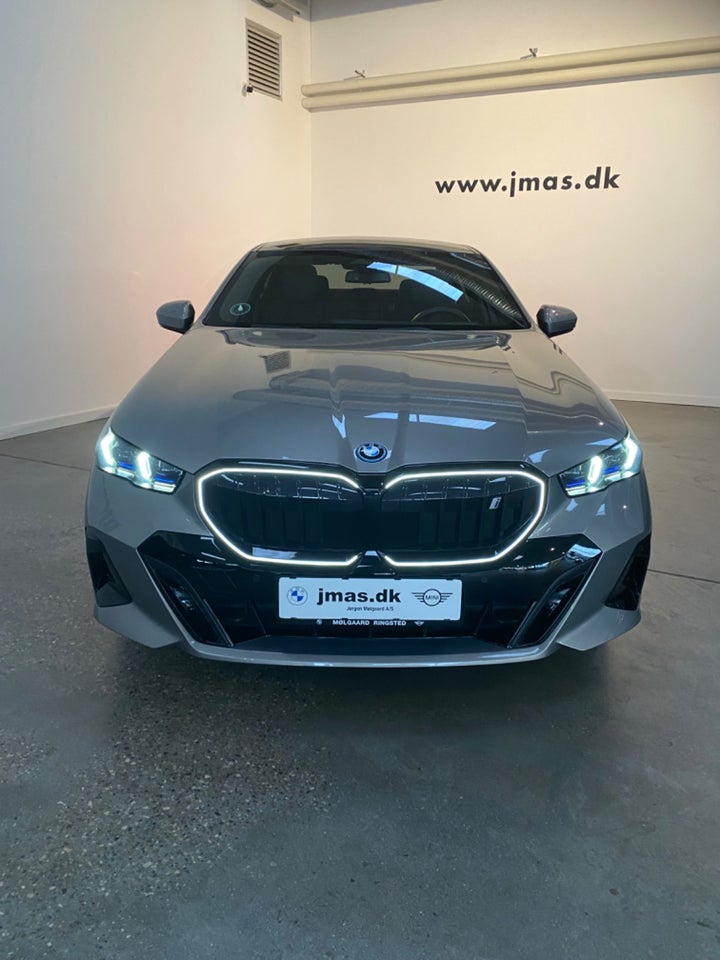 BMW i5 eDrive40 M-Sport 4d