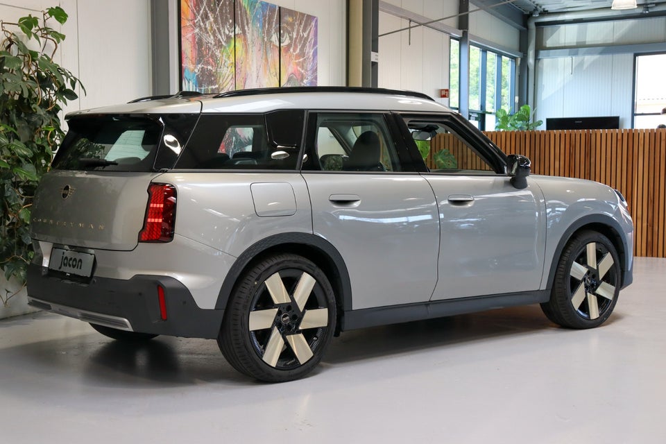 MINI Countryman E Essential Trim XS 5d