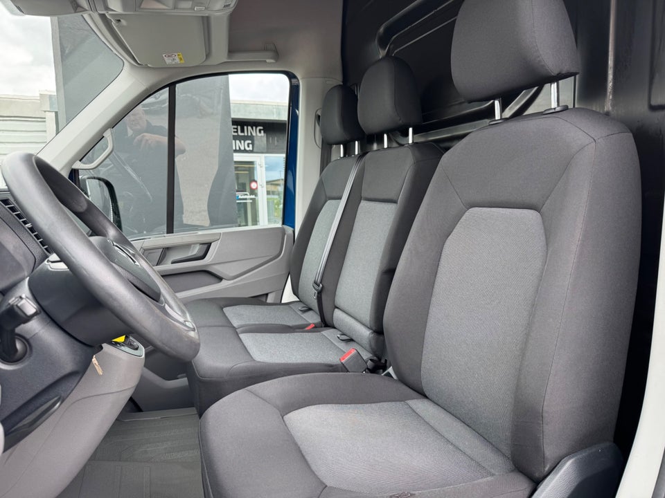 VW Crafter 35 2,0 TDi 140 Kassevogn L3H3 aut.