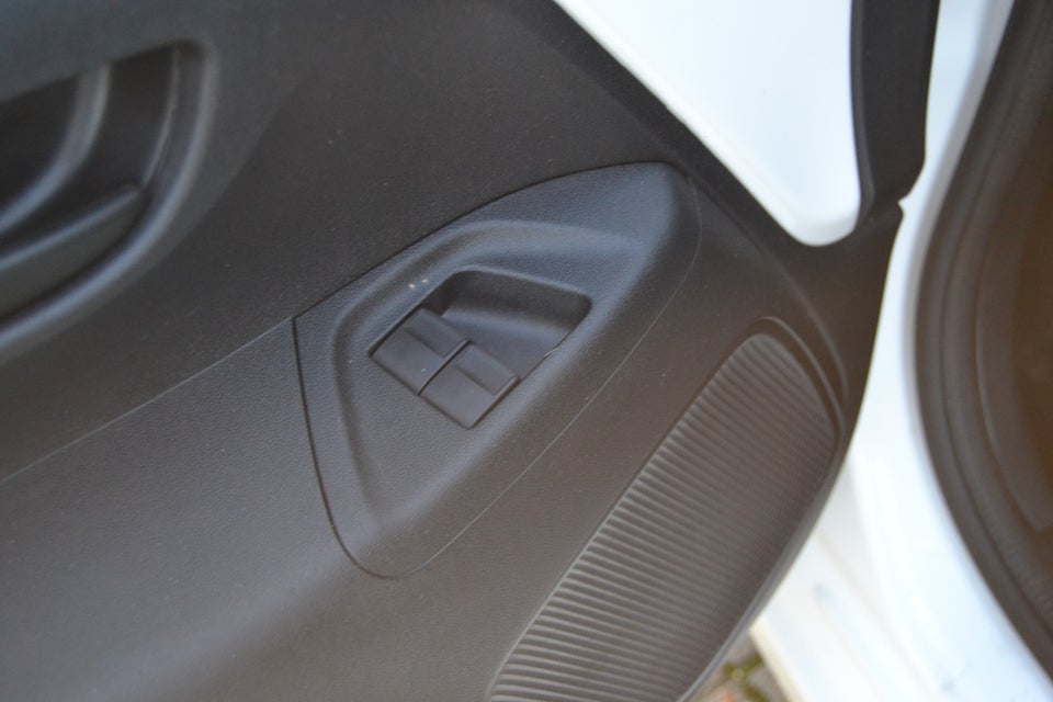 Citroën C1 1,2 PureTech Feel 5d