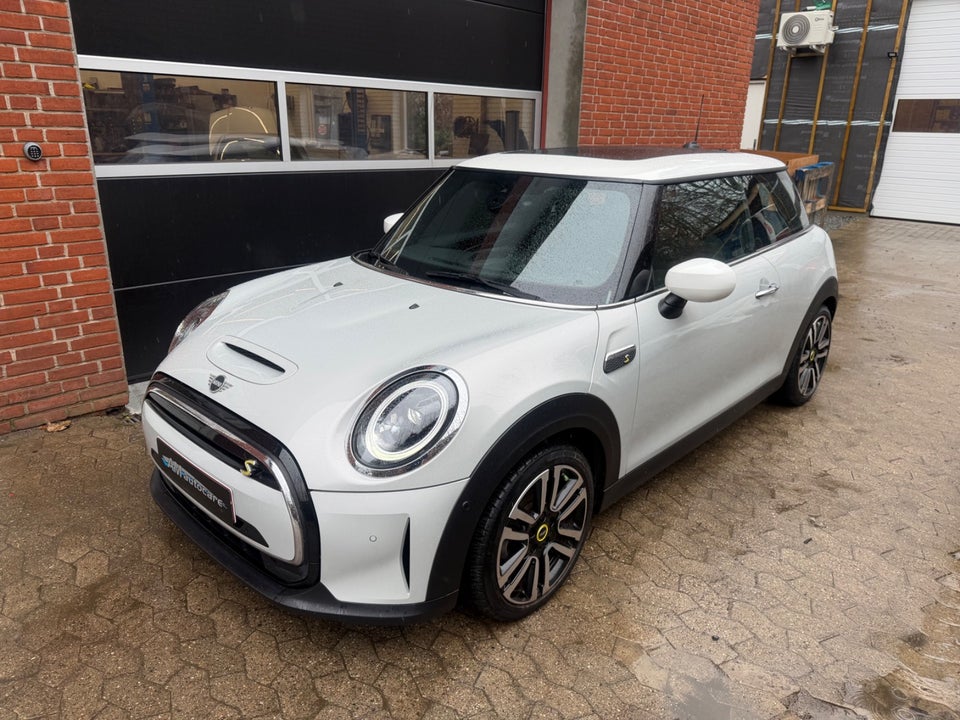 MINI Cooper SE Maximise 3d