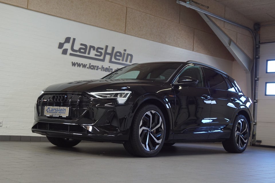 Audi e-tron 55 S-line quattro 5d