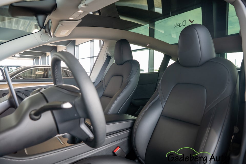 Tesla Model Y Long Range AWD 5d