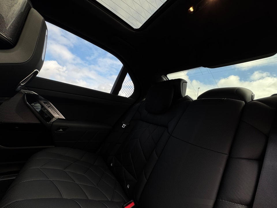 BMW i7 M70 xDrive 4d