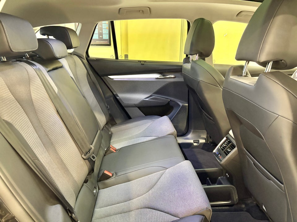 Skoda Enyaq 80 iV Plus 5d