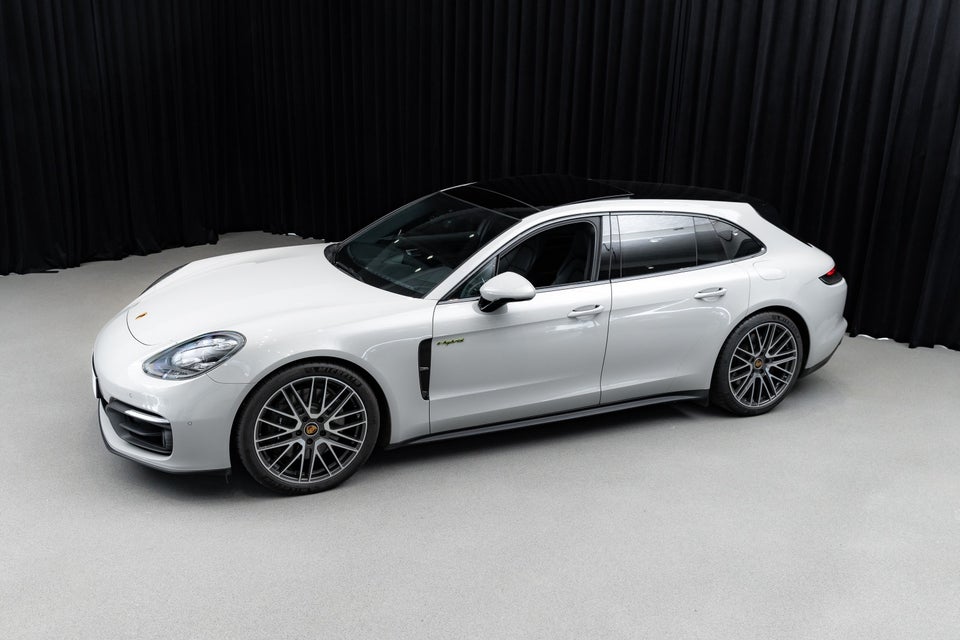 Porsche Panamera 4 2,9 E-Hybrid Sport Turismo PDK 5d