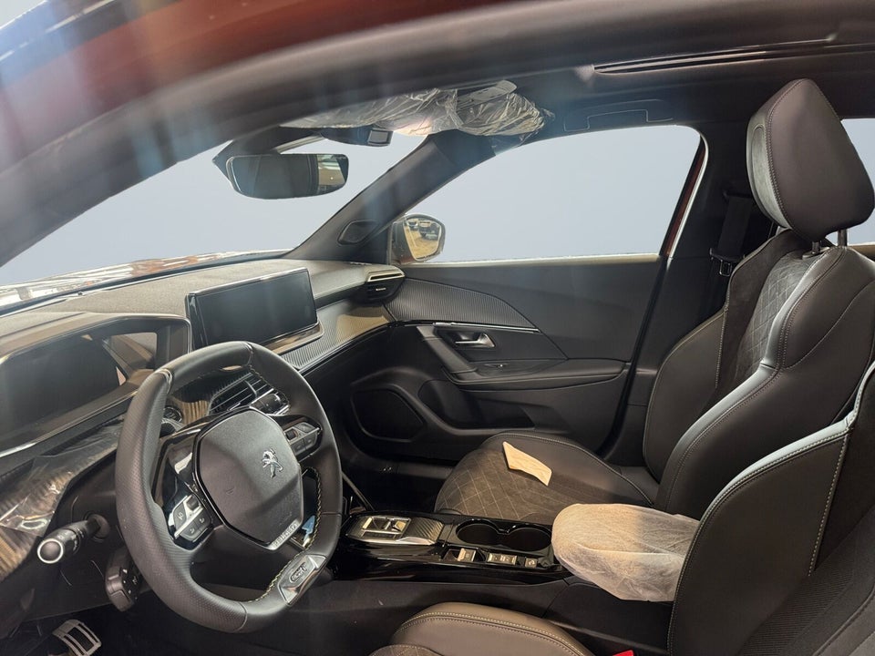 Peugeot e-2008 50 GT 5d