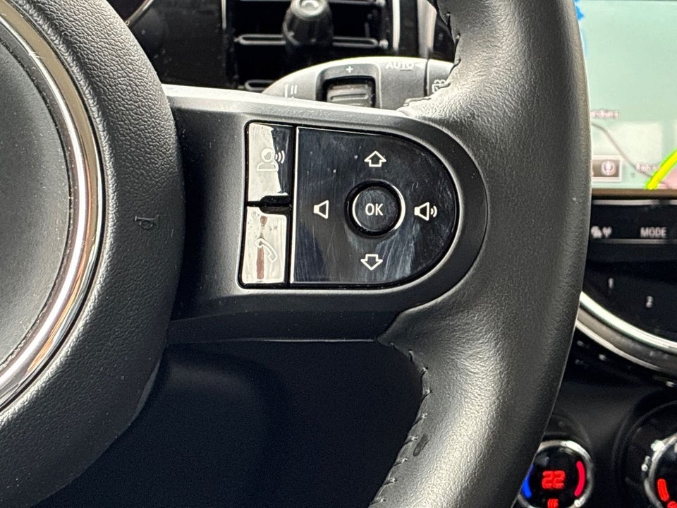 MINI Cooper SE Essential 3d