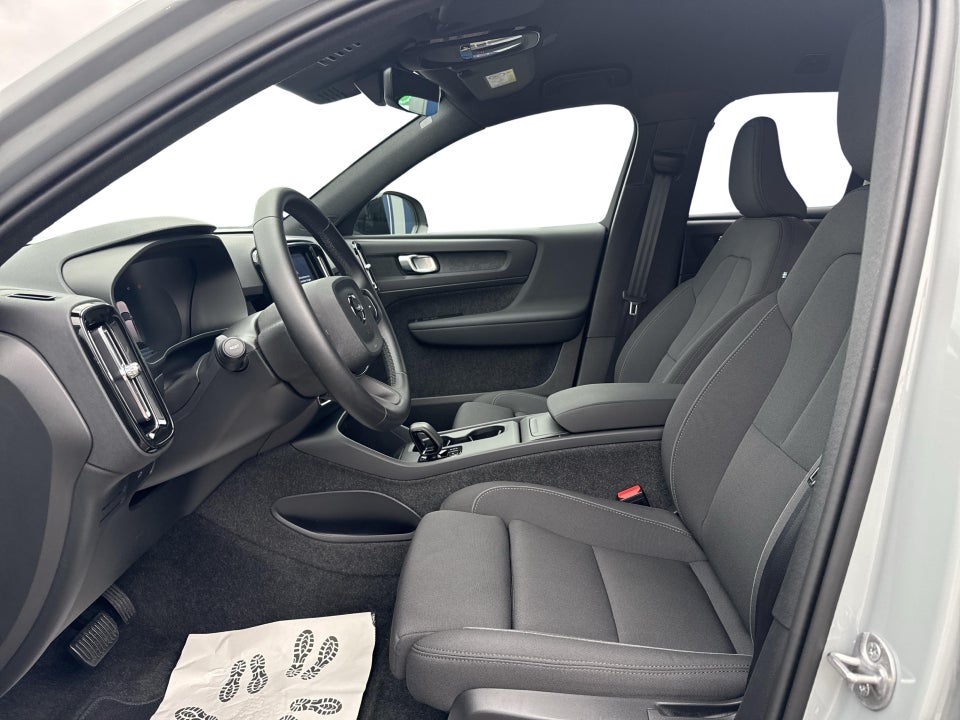 Volvo EX40 Extended Range Plus 5d