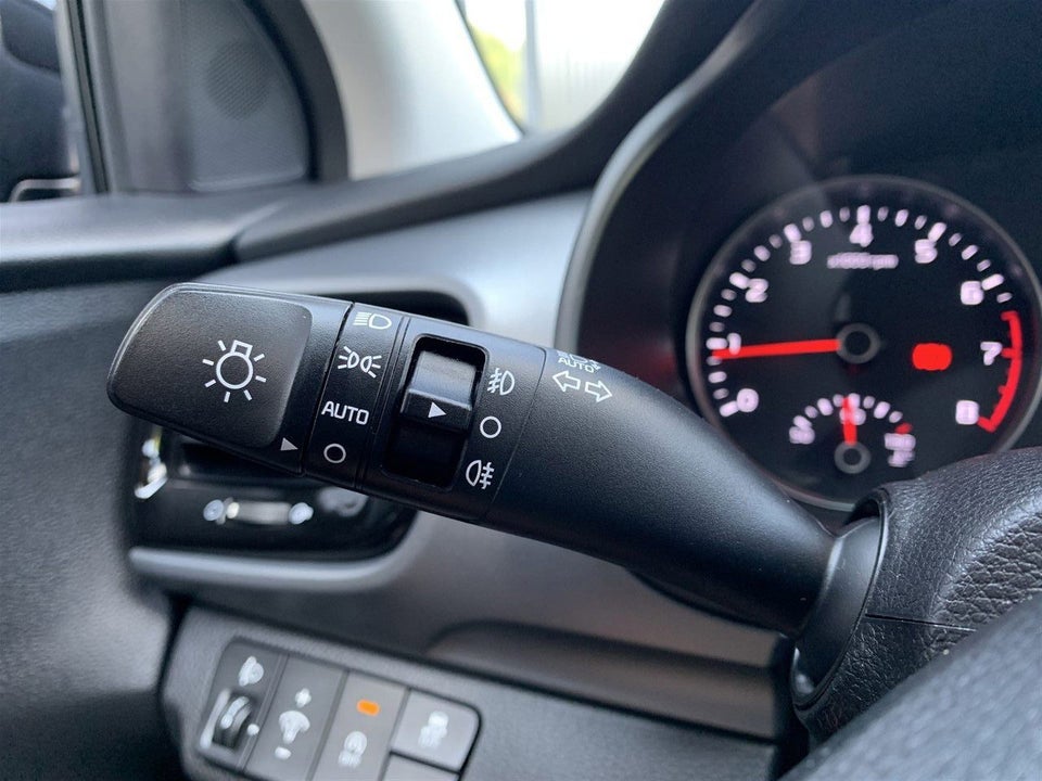 Kia Stonic 1,0 T-GDi mHEV Upgrade iMT 5d