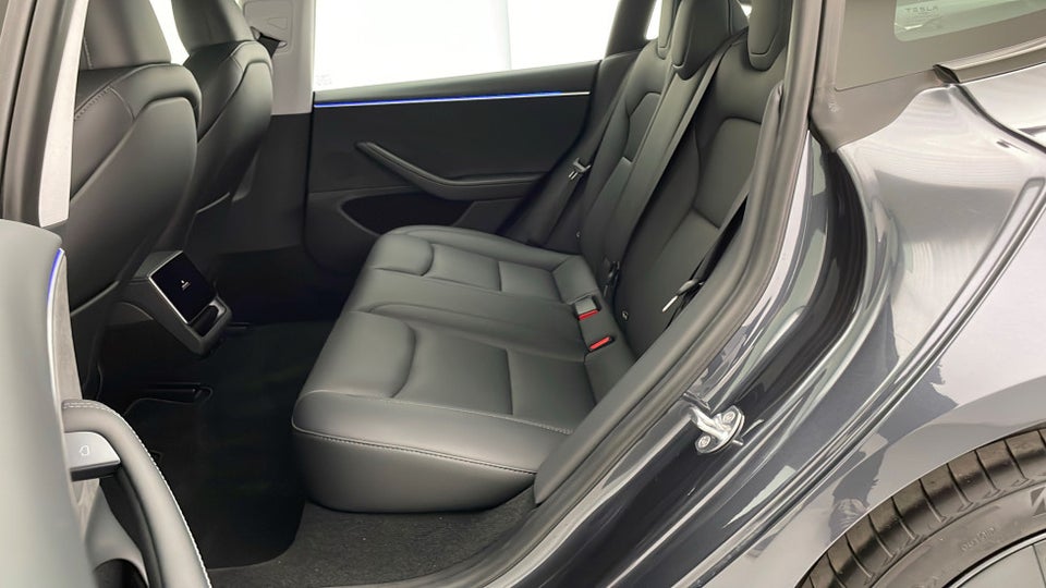 Tesla Model 3 Long Range AWD 4d