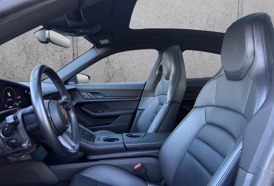 Porsche Taycan Performance+ 4d