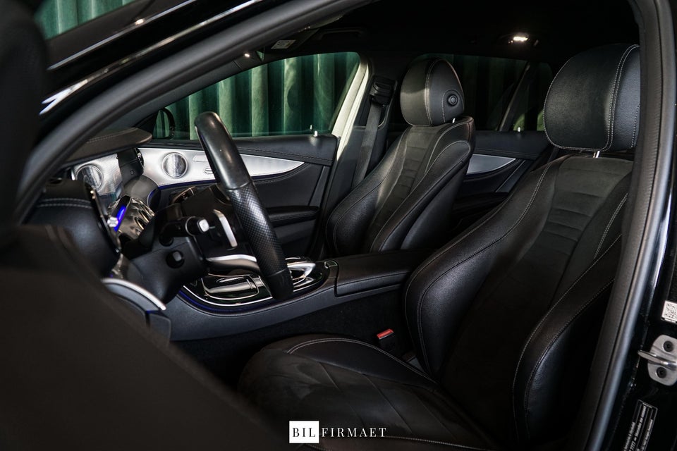 Mercedes E300 de 2,0 AMG Line stc. aut. 5d