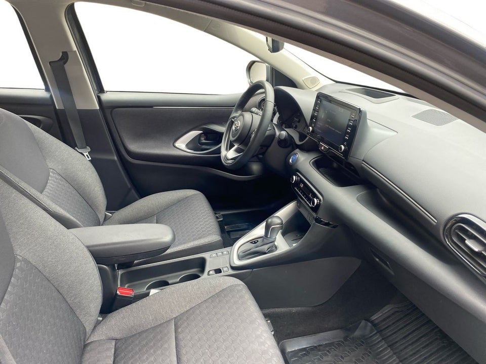 Toyota Yaris 1,5 Hybrid Active Tech+ e-CVT 5d