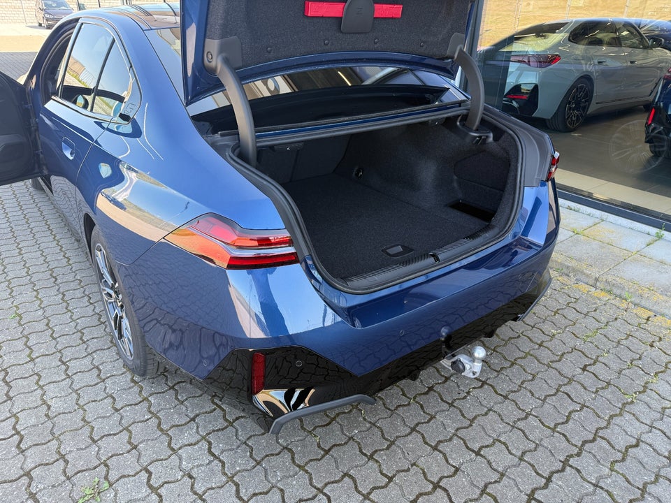 BMW i5 eDrive40 M-Sport Pro 4d