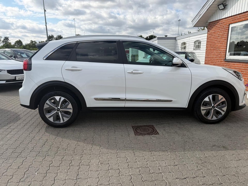 Kia Niro 64 EV Prestige 5d