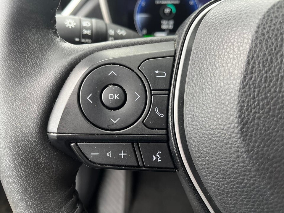 Toyota Corolla Cross 2,0 Hybrid Style Comfort CVT 5d