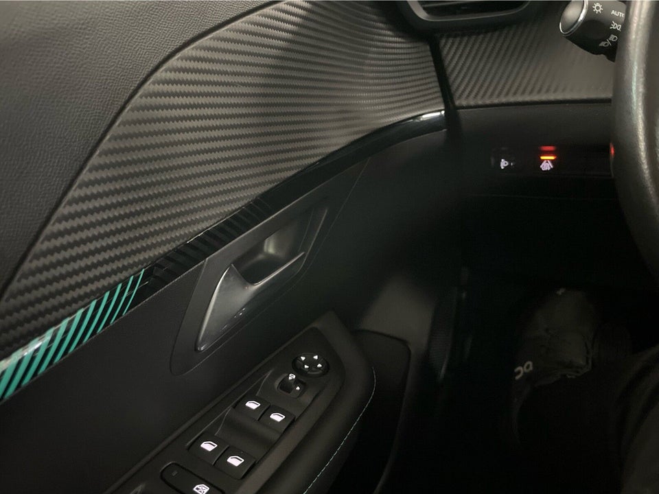 Peugeot 208 1,5 BlueHDi 100 Allure Sky 5d