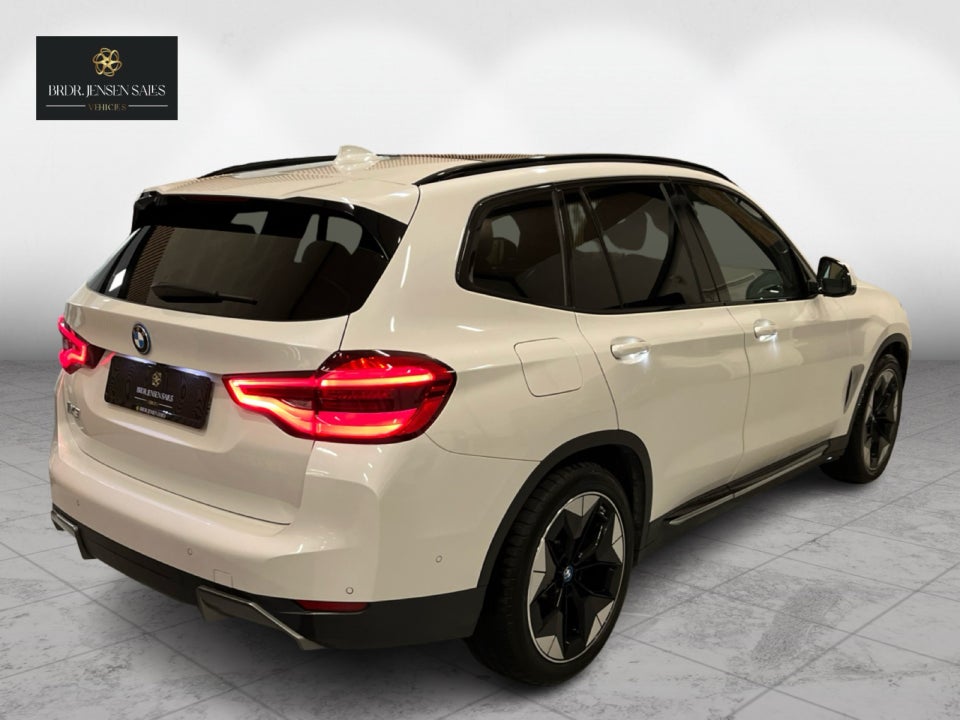 BMW iX3 Charged Impressive 5d