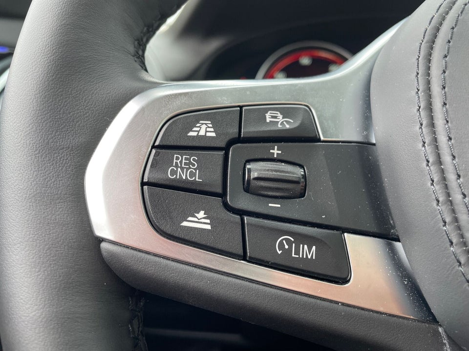 BMW X3 2,0 xDrive30i X-Line aut. 5d