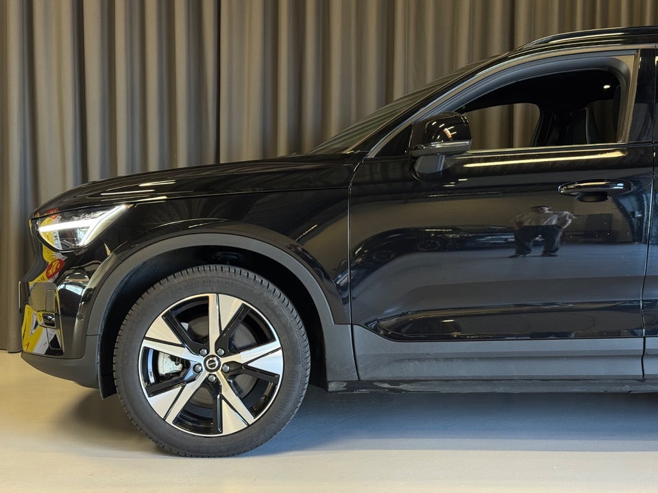 Volvo EX40 Extended Range Black Edition Excess 5d