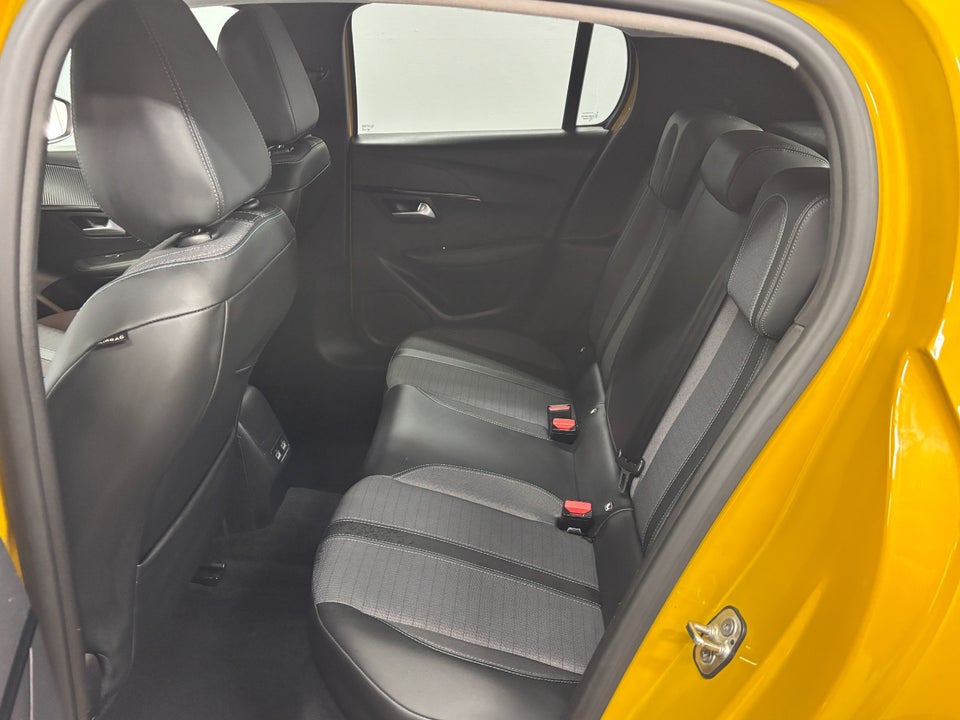 Peugeot 208 1,2 PureTech 100 Allure 5d
